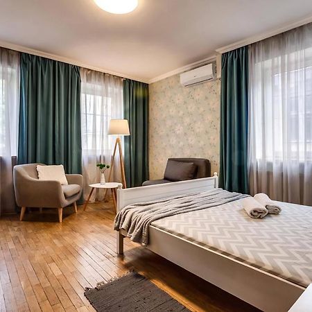Apartamenty On Knyazya Romana Lviv Luaran gambar