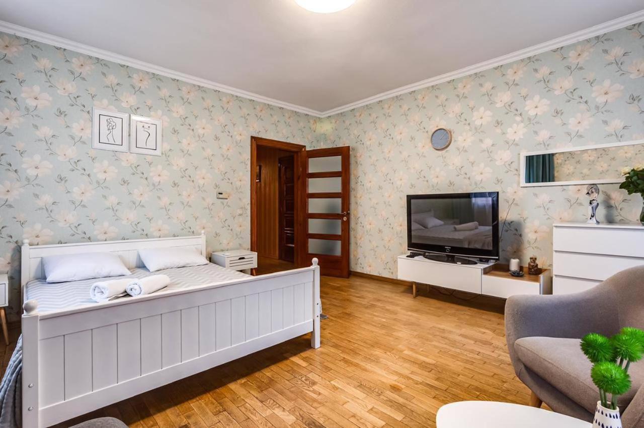 Apartamenty On Knyazya Romana Lviv Luaran gambar