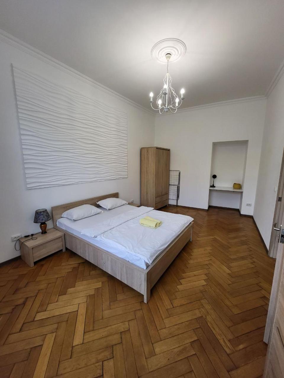 Apartamenty On Knyazya Romana Lviv Luaran gambar