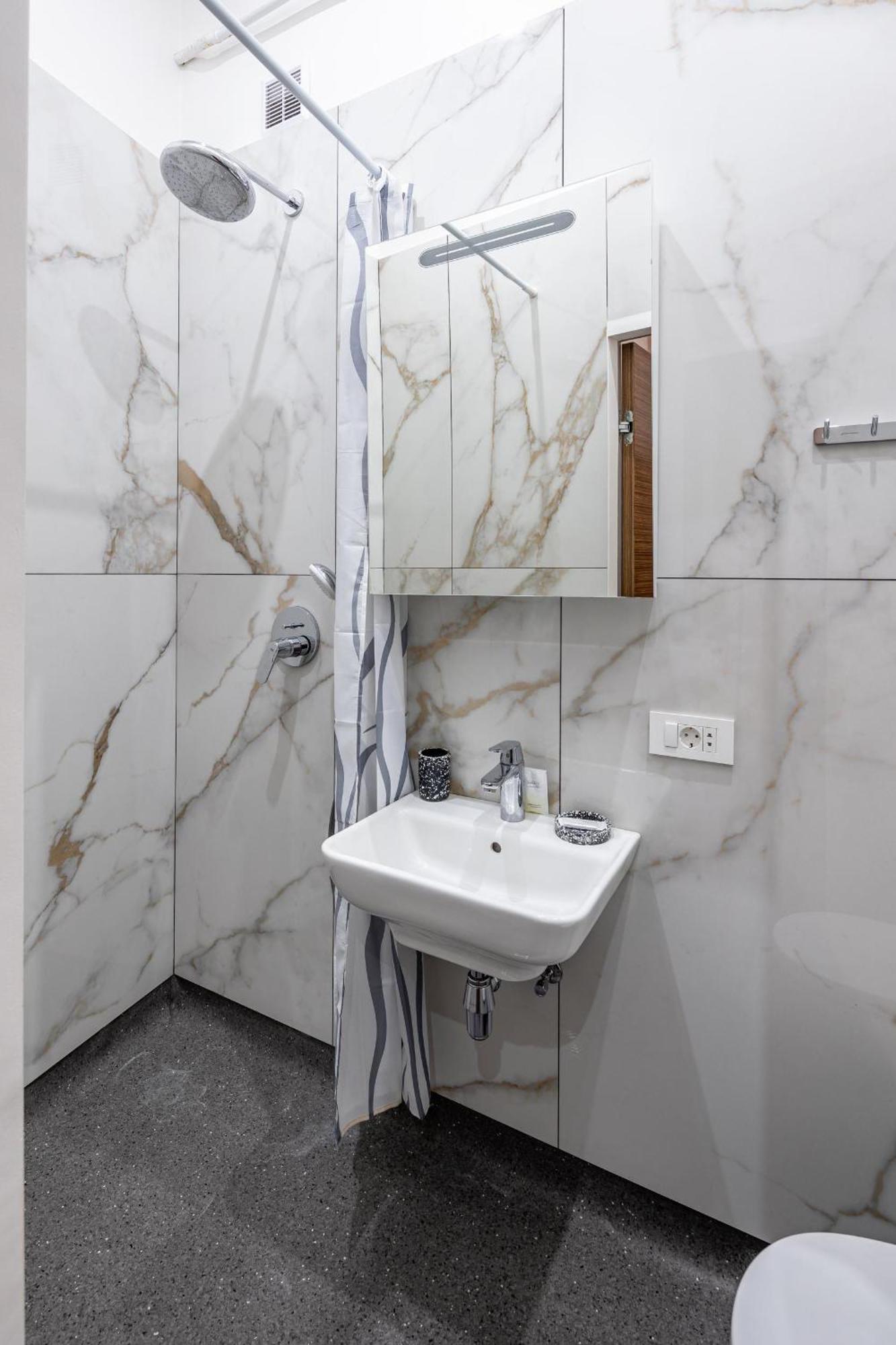 Apartamenty On Knyazya Romana Lviv Luaran gambar