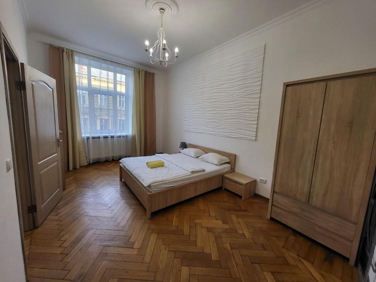 Apartamenty On Knyazya Romana Lviv Luaran gambar